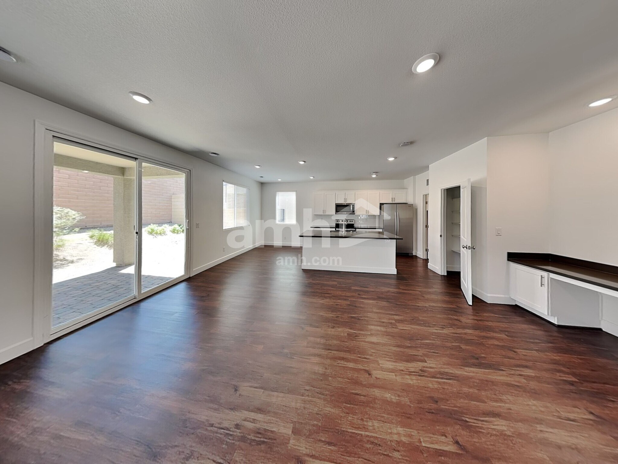 Building Photo - 8927 Tiger Tooth Ave