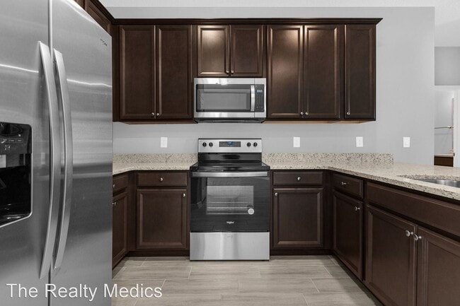 Building Photo - 3 br, 2 bath House - 2782 Wright Ave SE