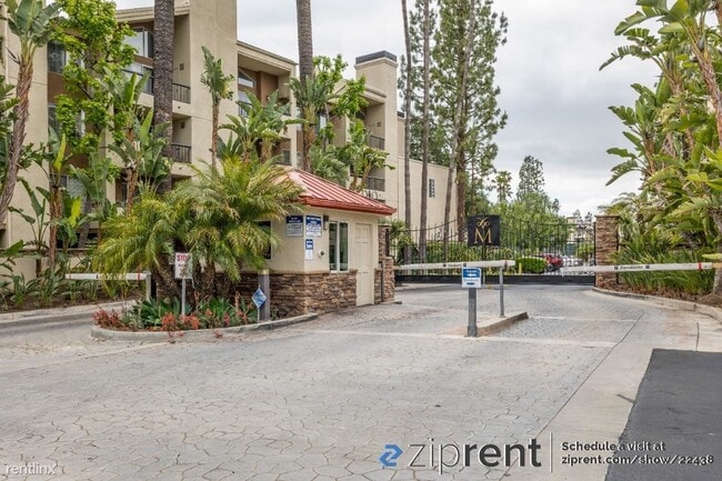 Primary Photo - 1 br, 1 bath Condo - 5545 Canoga Ave, Wood...