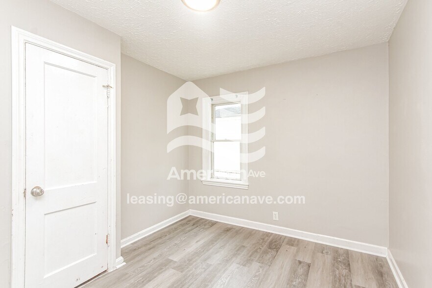 Building Photo - 3458 Orchard Ave