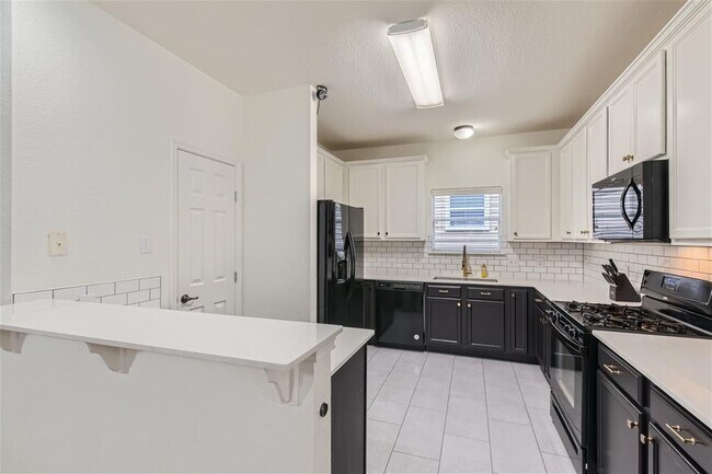 Building Photo - 1717 Thompson Trail