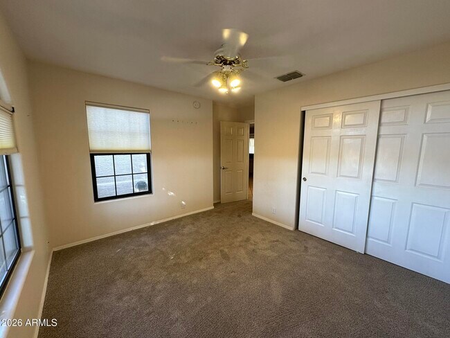 Building Photo - 14462 N Sherwood Dr