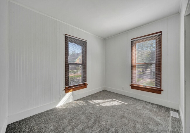 Building Photo - 2845 Starr St