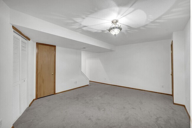 Building Photo - Spacious 4-Bedroom Home with Finished Basement in Parker, CO - A Must-See Rental Property!