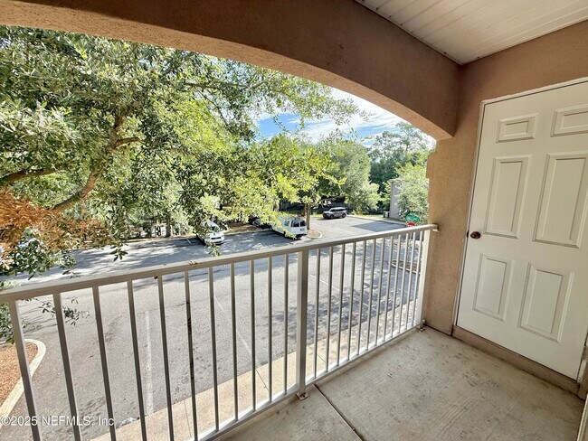 Building Photo - 6788 Manotak Oaks Dr