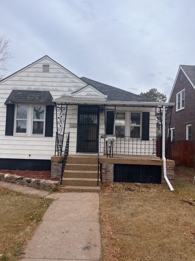 Primary Photo - 1420 W 32nd St