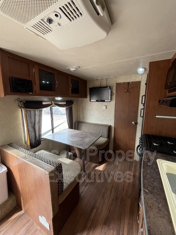 Building Photo - 3425 E Benson Hwy