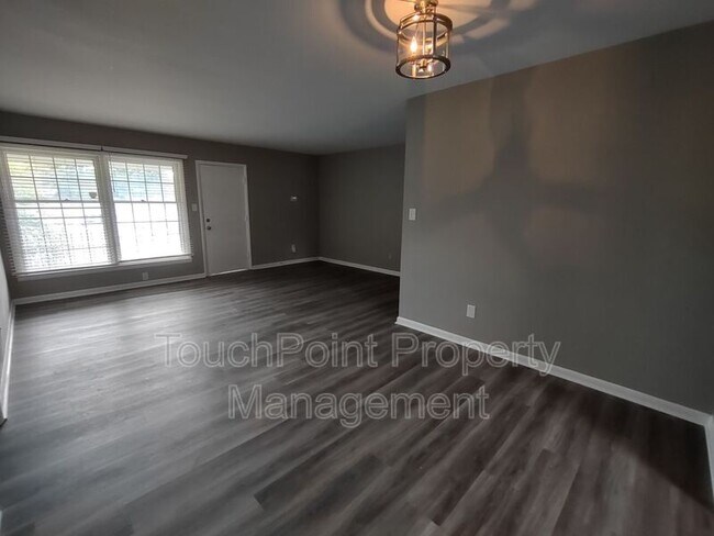 Building Photo - 4601 Coronado Dr