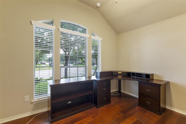 Building Photo - 13211 Misty Shore Ln