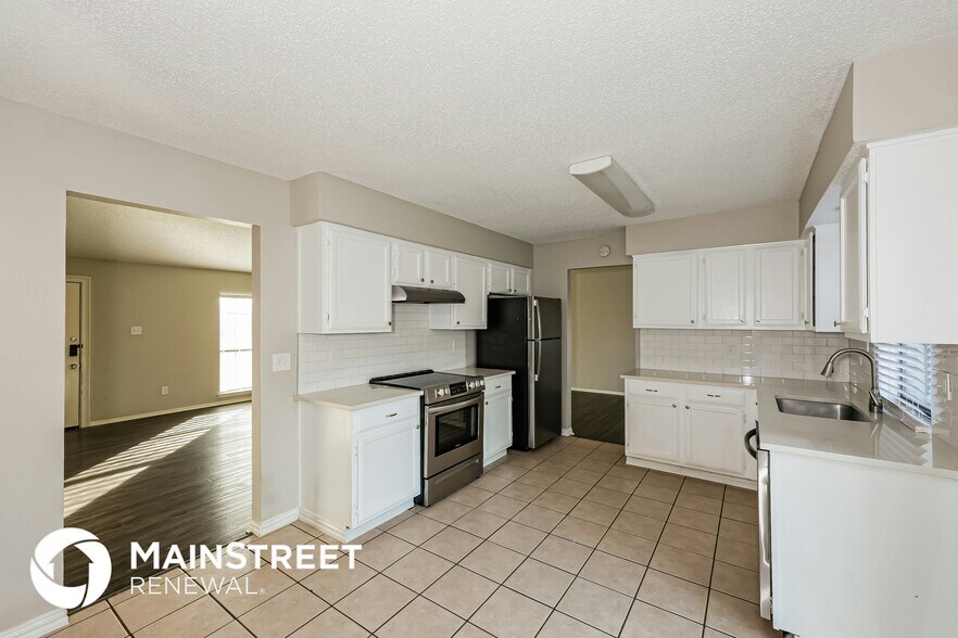 Building Photo - 309 Deacon Dr