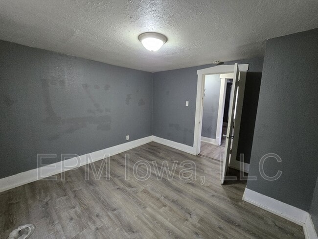 Building Photo - 707 Webster St