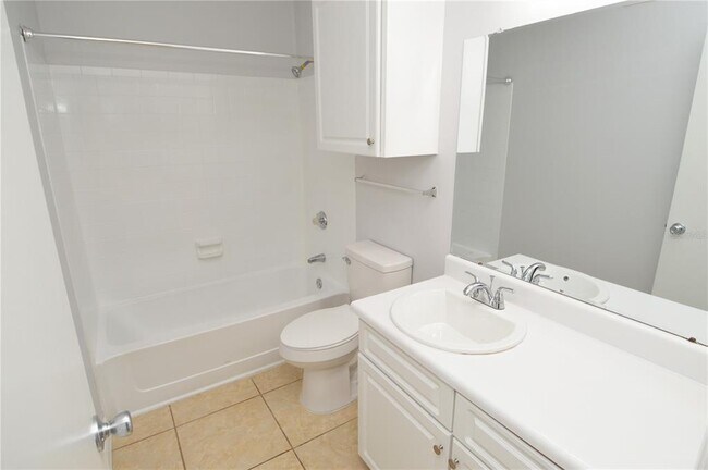 Building Photo - 8643 Mallard Reserve Dr