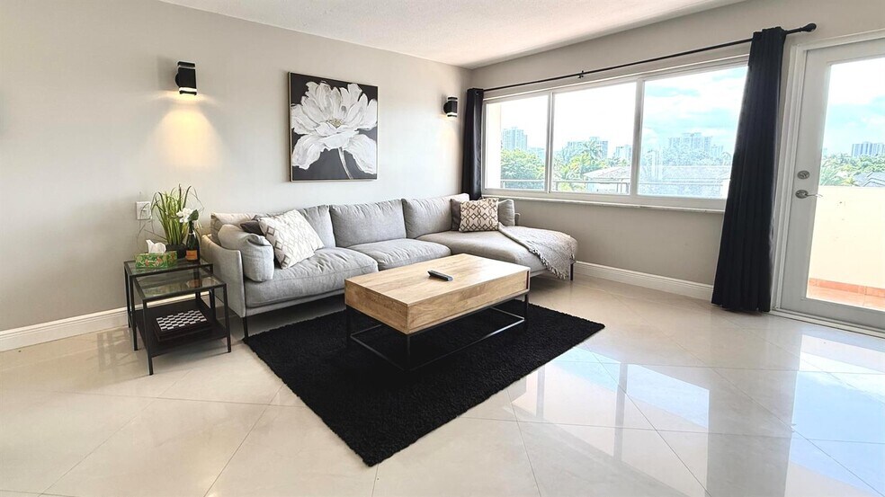 Building Photo - 401 Golden Isles Dr