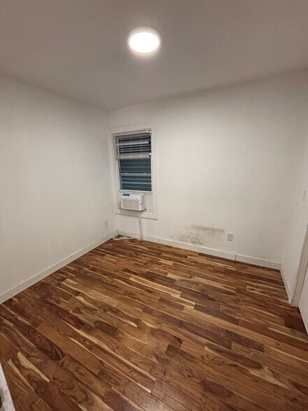 Building Photo - 774 State St