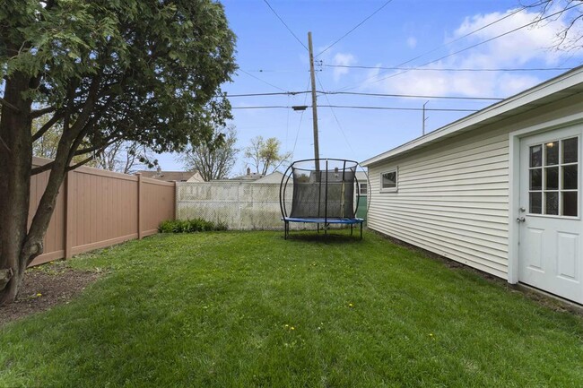 Building Photo - 4269 Doncaster Dr