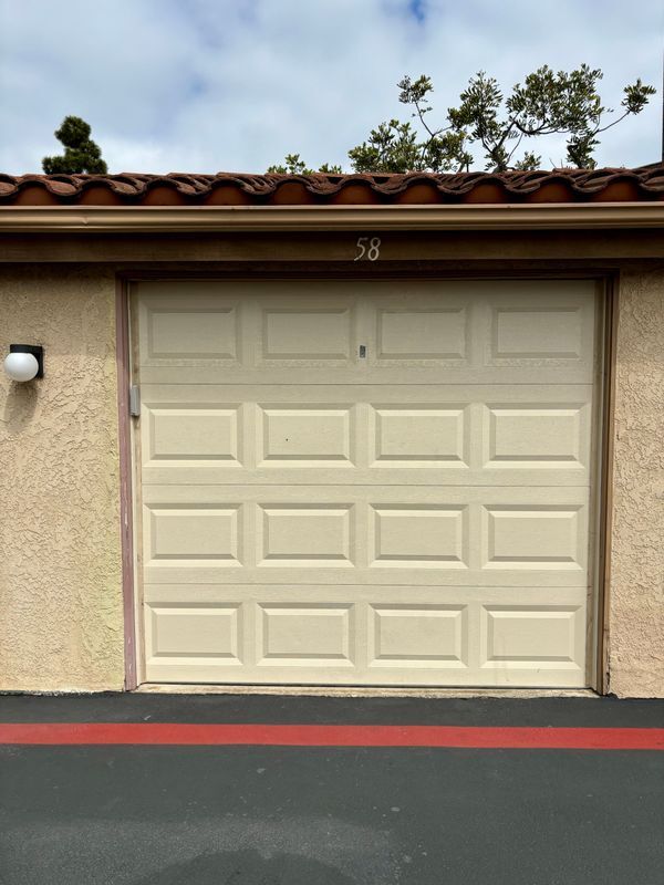 Building Photo - 16521 Grunion Ln