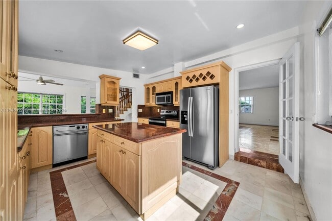 Building Photo - 7100 SW 56th St