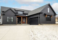 Building Photo - 1 Country Club Ct