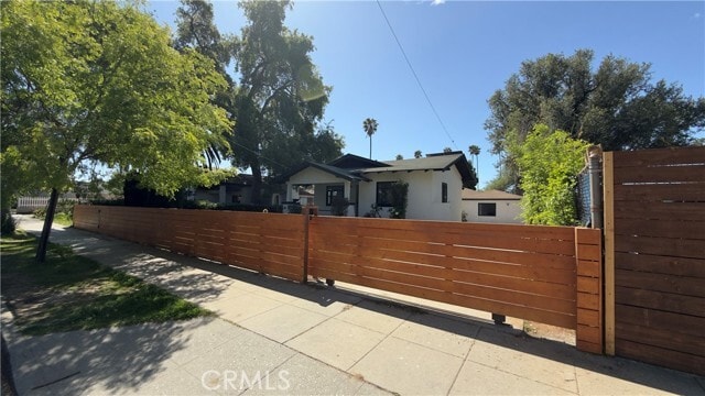 Building Photo - 490 Palisade St