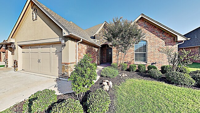 Building Photo - Luxury 4 Bedroom, 2.5 Bath Home with Bonus Room and Storm Shelter in Deer Creek Schools.