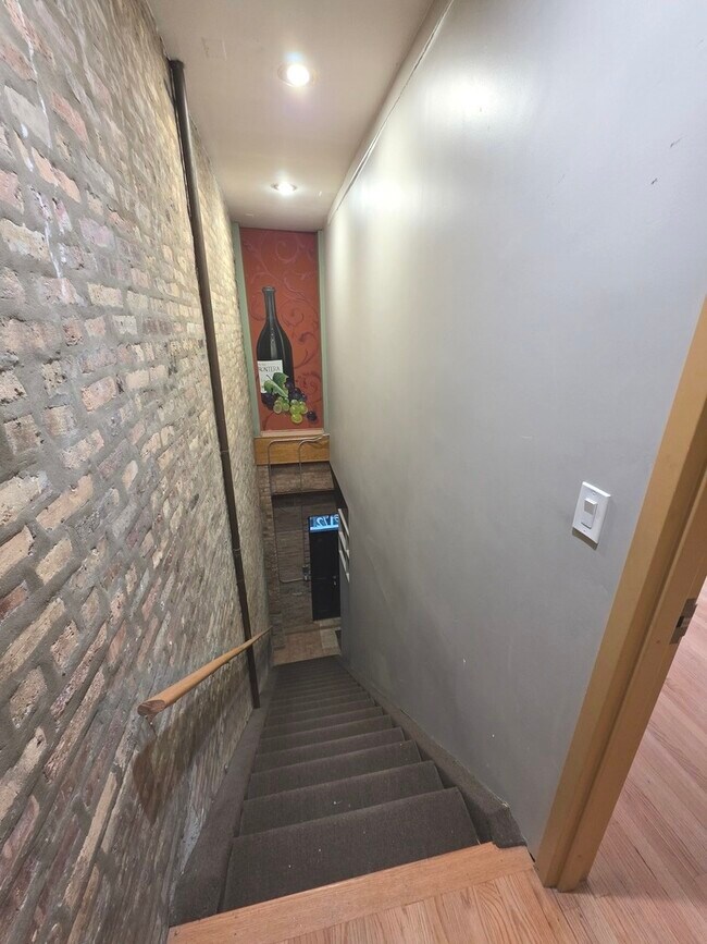 Building Photo - 3114 N Lincoln Ave