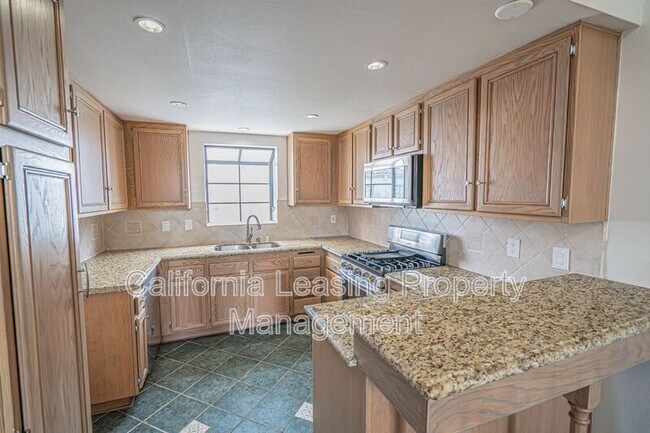 Building Photo - 18215 Flynn Dr
