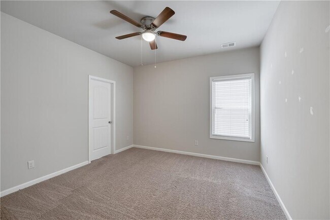 Building Photo - 5216 Apple Grove Rd NE