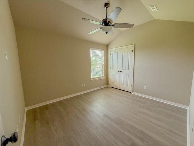 Building Photo - 4303 SW Slate Ln