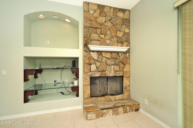 Building Photo - 1521 Wilmington Dr