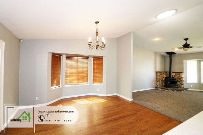 Building Photo - 1857 Sutterwood Dr