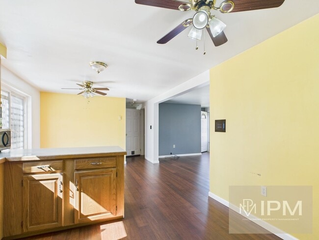 Building Photo - Bright Modern 3 Bedroom, 2 Bath Home in Eastern York Schools!