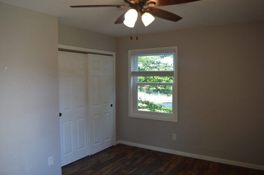 Building Photo - 2543 Chesapeake Dr