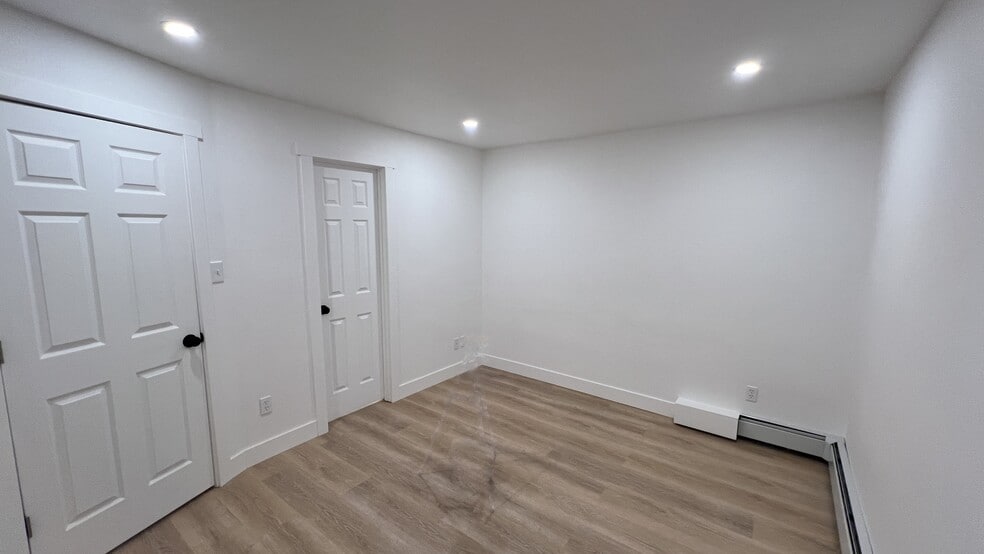 Bedroom 1 - 1065 University Ave