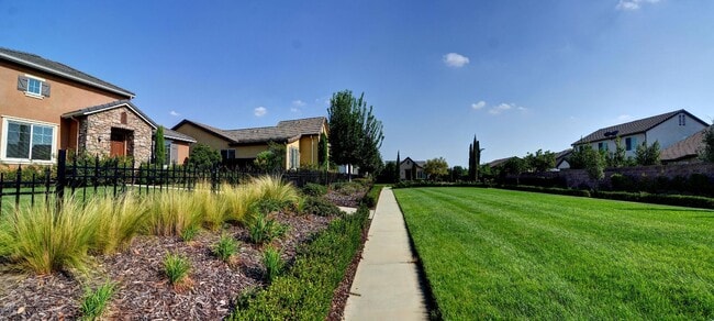 Building Photo - Fantastic Harlan Patio Home with Fenced Fr...