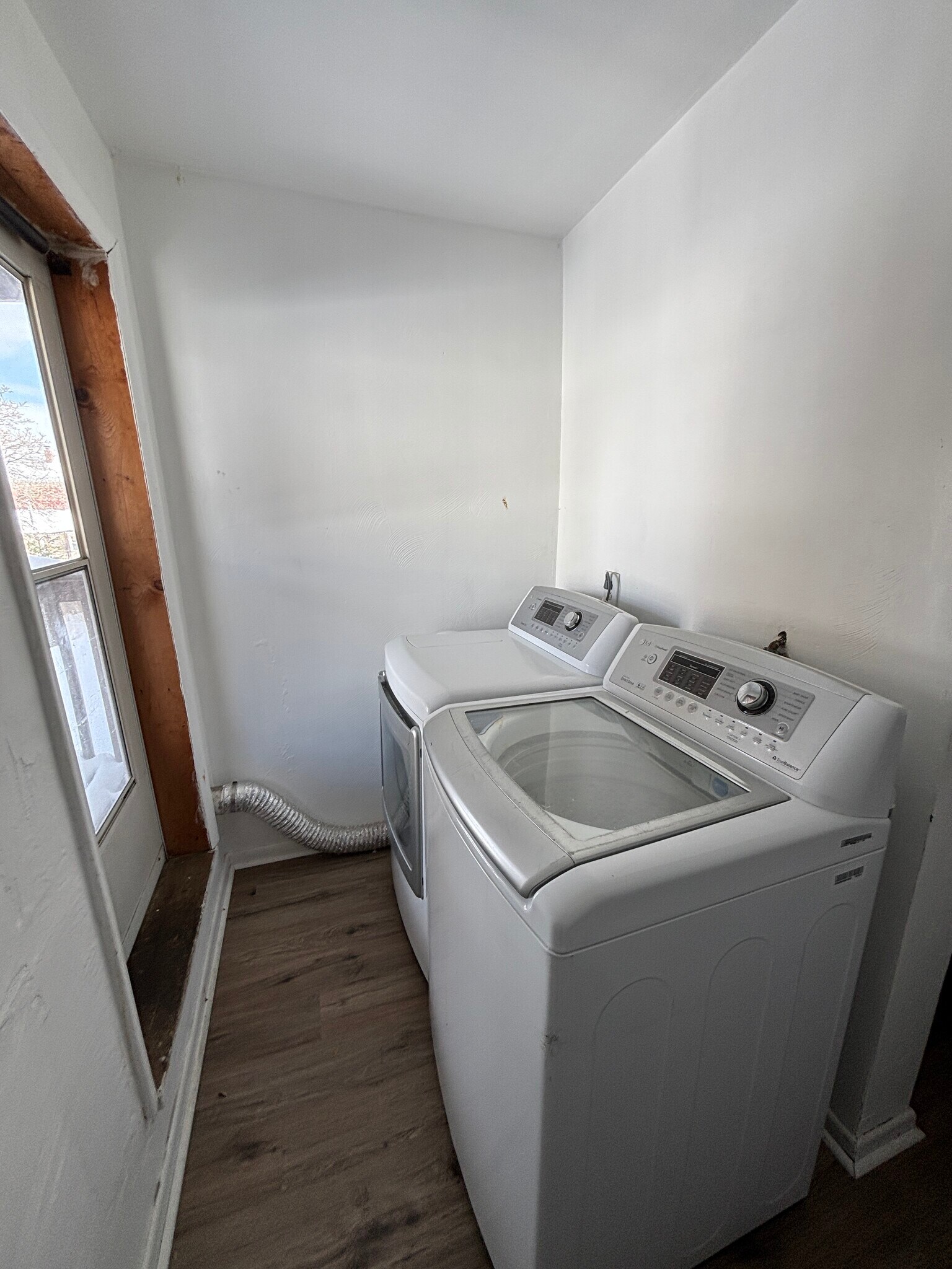 Building Photo - 162 Seminary Ave