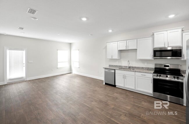 Building Photo - 13793 Shea Cir