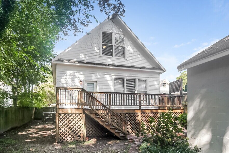 Building Photo - 2057 Vinton Ave