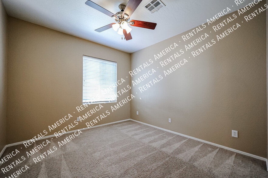 Building Photo - 1225 N 36th St