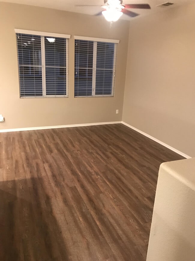 Building Photo - 33800 Willow Haven Ln