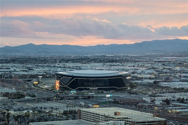 Building Photo - 3750 S Las Vegas Blvd