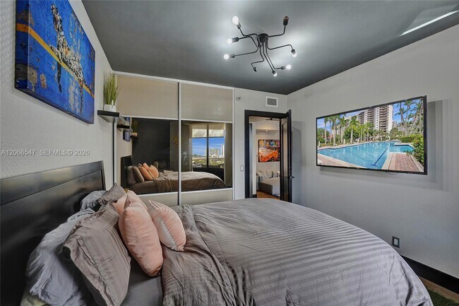 Building Photo - 3610 Yacht Club Dr