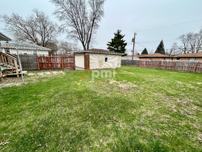 Building Photo - 8154 Columbia Ave