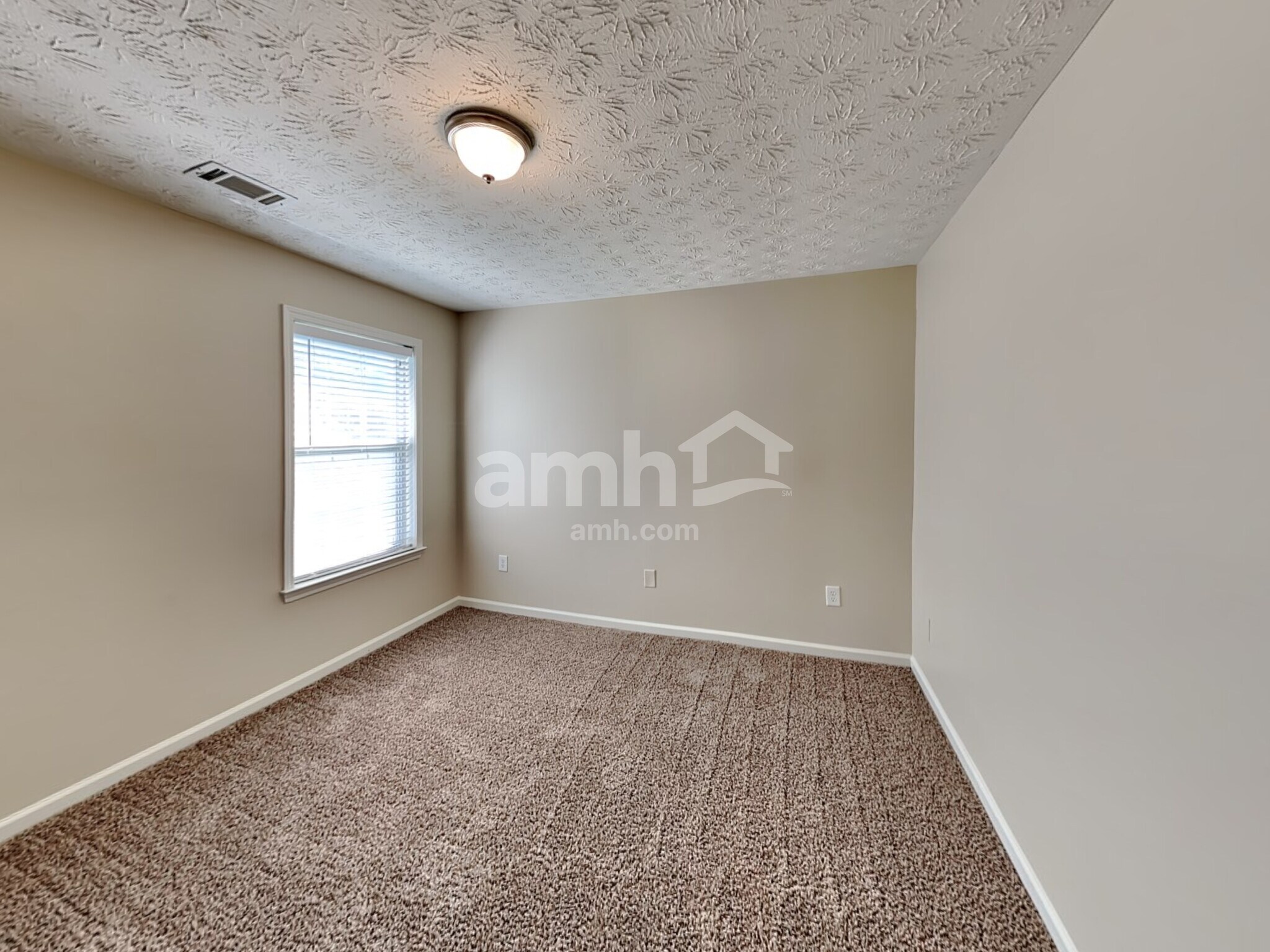Building Photo - 5390 Spotted Fawn Ct