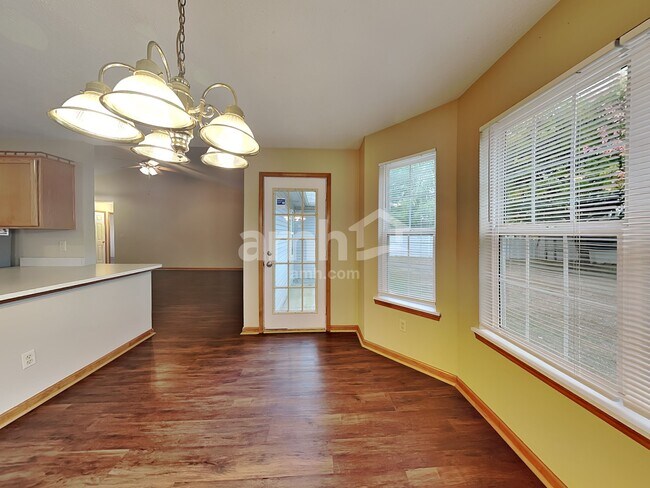 Building Photo - 464 E Quail Wood Ln