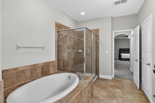 Building Photo - 1389 Heritage Landings Dr