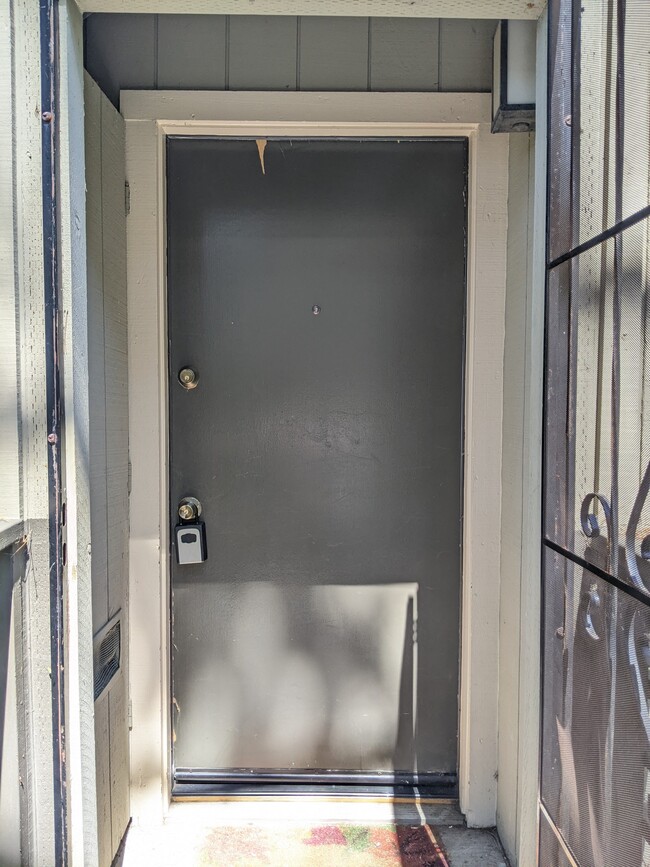 Building Photo - 105 Ascot Ct