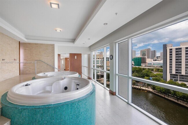 Building Photo - 41 SE 5th St