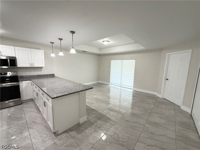 Building Photo - 356 Bell Blvd