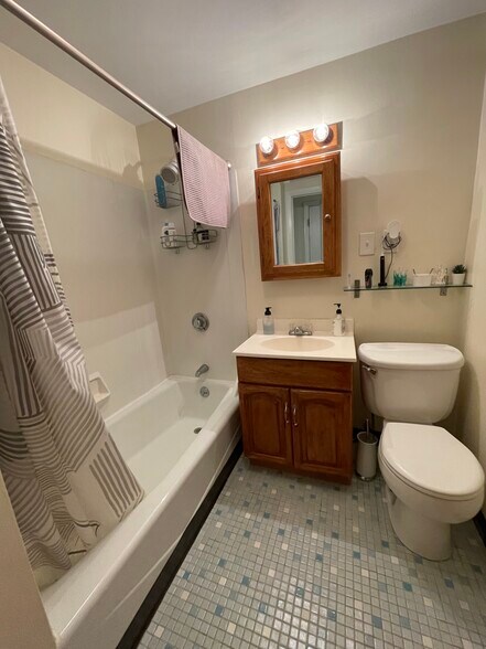 Building Photo - 1355 Commonwealth Ave