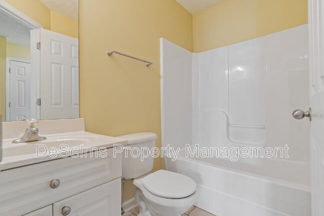 Building Photo - 612 Spence Enclave Way